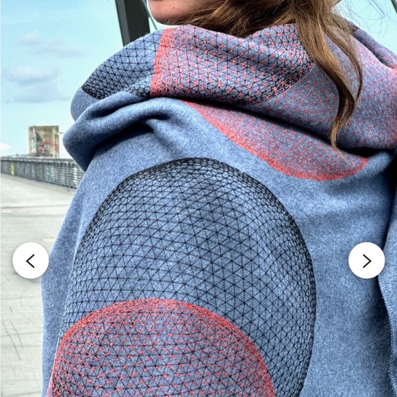 Oversized hand printed fleece triangle scarf - Picture 8 of 8